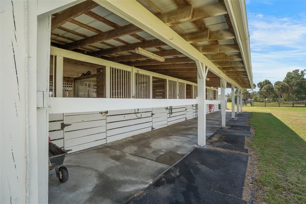 待售: $1,500,000 (10.00 acres)