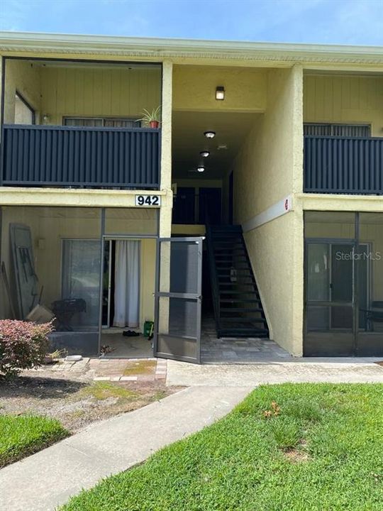 Active With Contract: $1,050 (1 beds, 1 baths, 625 Square Feet)