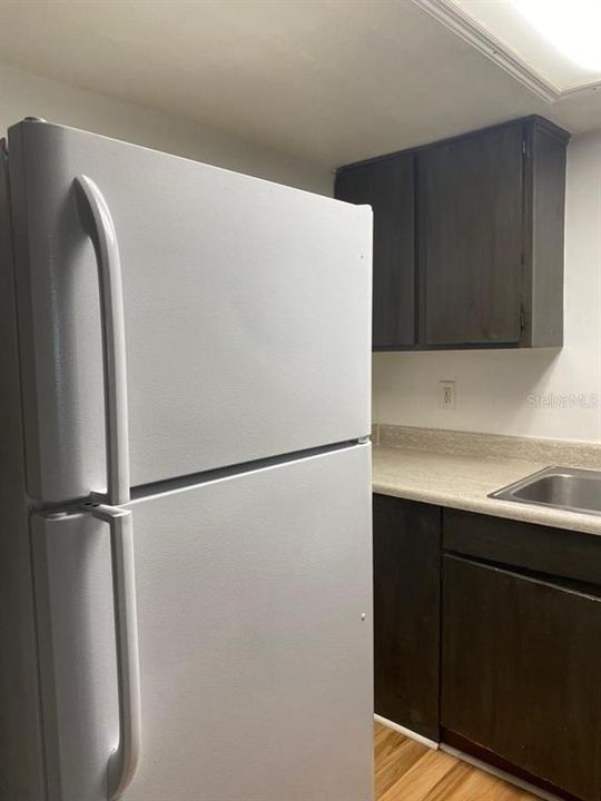 Active With Contract: $1,050 (1 beds, 1 baths, 625 Square Feet)