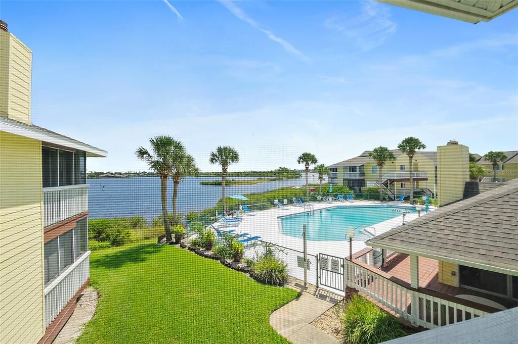 待售: $259,000 (1 贝兹, 1 浴室, 804 平方英尺)