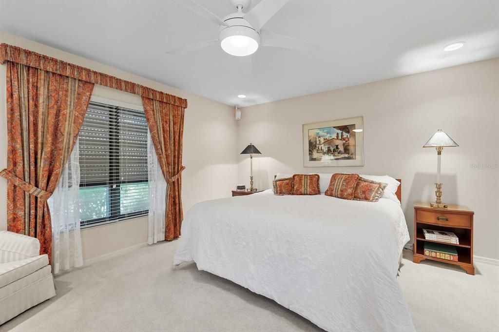 Под контрактом: $375,000 (3 спален, 2 ванн, 1990 Квадратных фут)