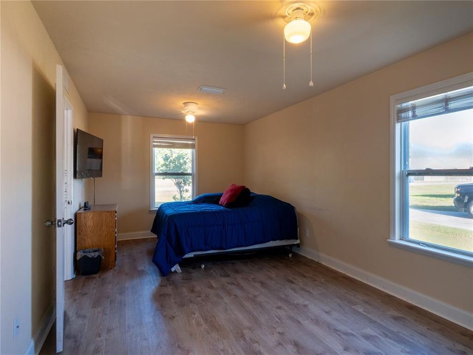 En Venta: $294,500 (3 camas, 2 baños, 1456 Pies cuadrados)