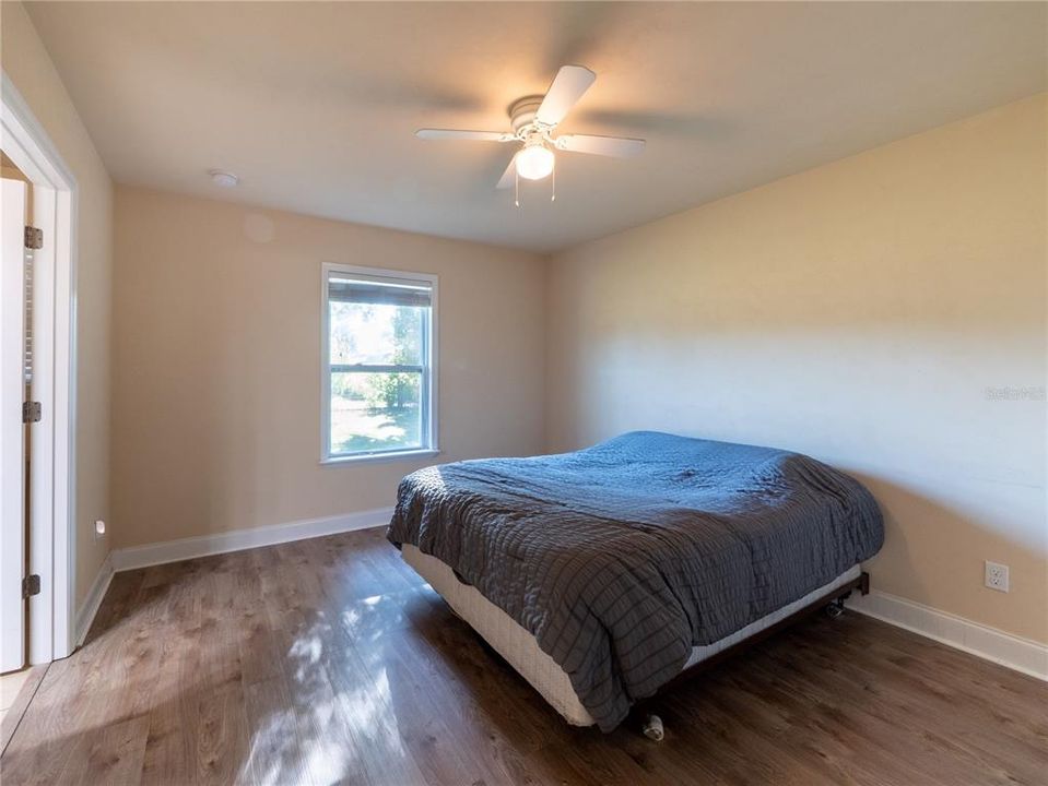 En Venta: $294,500 (3 camas, 2 baños, 1456 Pies cuadrados)