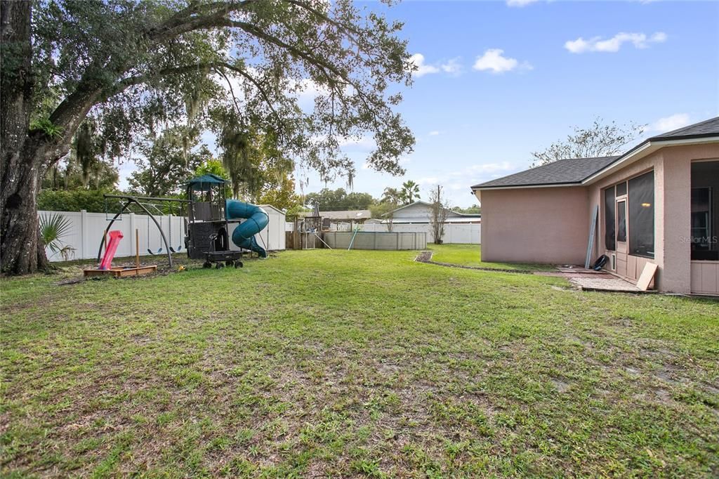 На продажу: $459,900 (4 спален, 2 ванн, 2618 Квадратных фут)