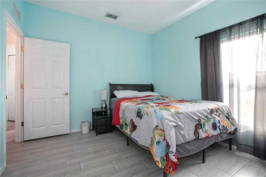 На продажу: $459,900 (4 спален, 2 ванн, 2618 Квадратных фут)