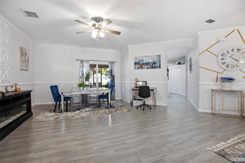 На продажу: $459,900 (4 спален, 2 ванн, 2618 Квадратных фут)