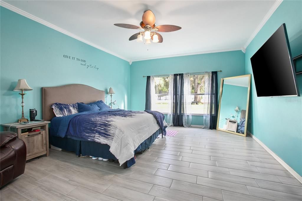 На продажу: $459,900 (4 спален, 2 ванн, 2618 Квадратных фут)