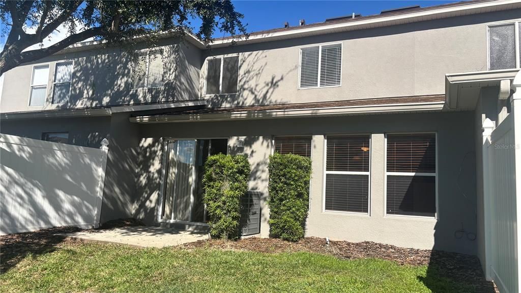 Active With Contract: $1,899 (3 beds, 2 baths, 1734 Square Feet)