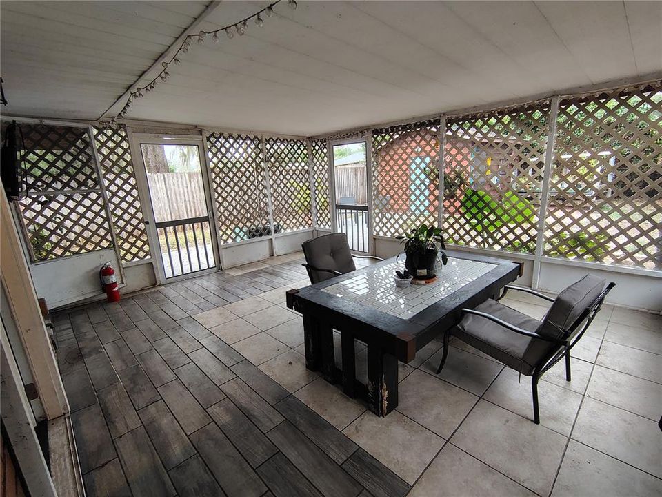 待售: $205,000 (2 贝兹, 2 浴室, 1254 平方英尺)