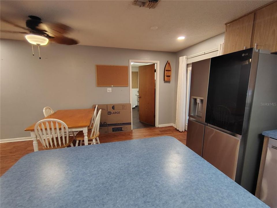 待售: $205,000 (2 贝兹, 2 浴室, 1254 平方英尺)