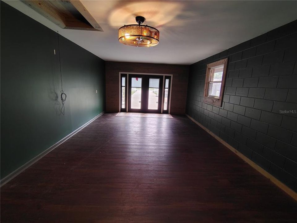 待售: $205,000 (2 贝兹, 2 浴室, 1254 平方英尺)