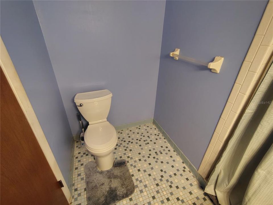 待售: $205,000 (2 贝兹, 2 浴室, 1254 平方英尺)