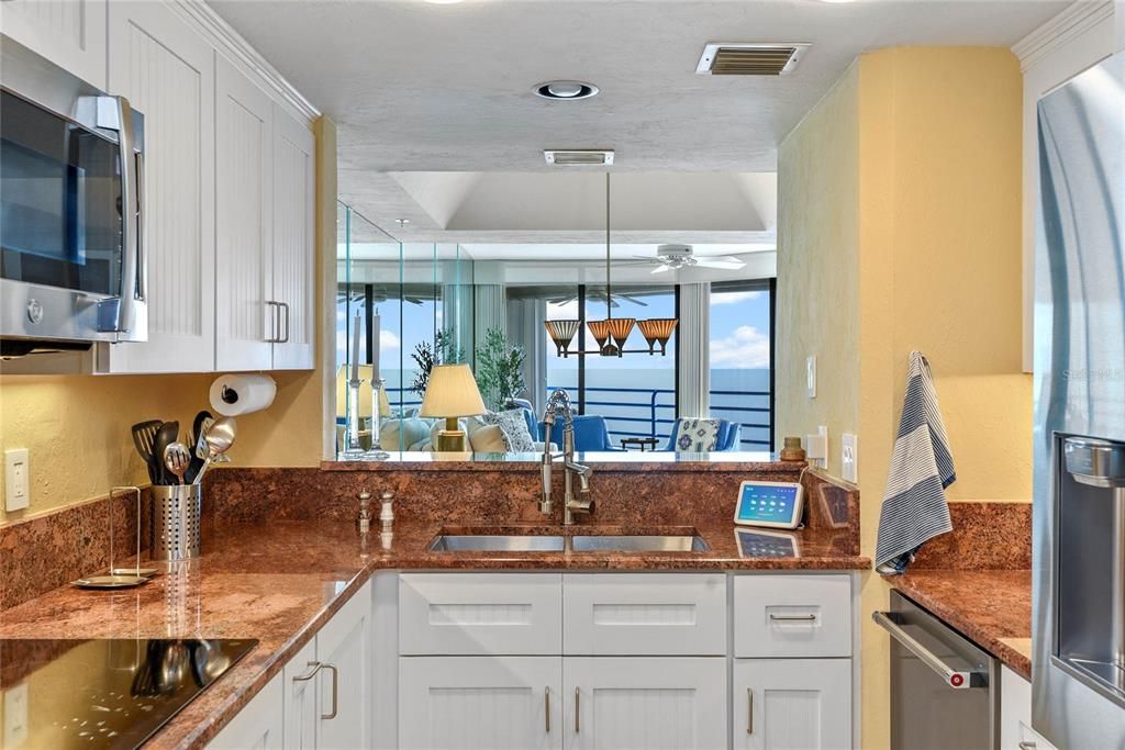 合同活跃: $849,000 (2 贝兹, 2 浴室, 1601 平方英尺)