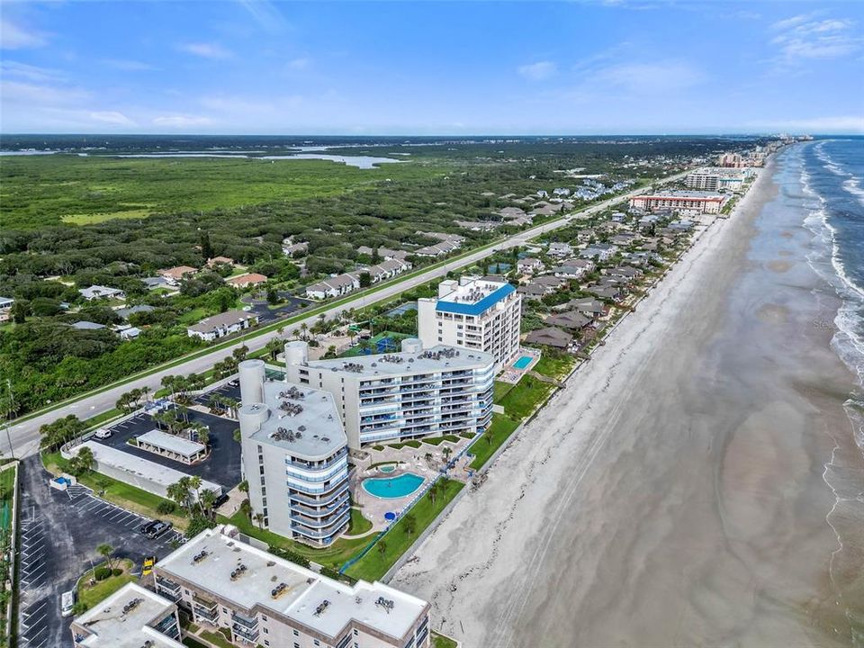 合同活跃: $849,000 (2 贝兹, 2 浴室, 1601 平方英尺)