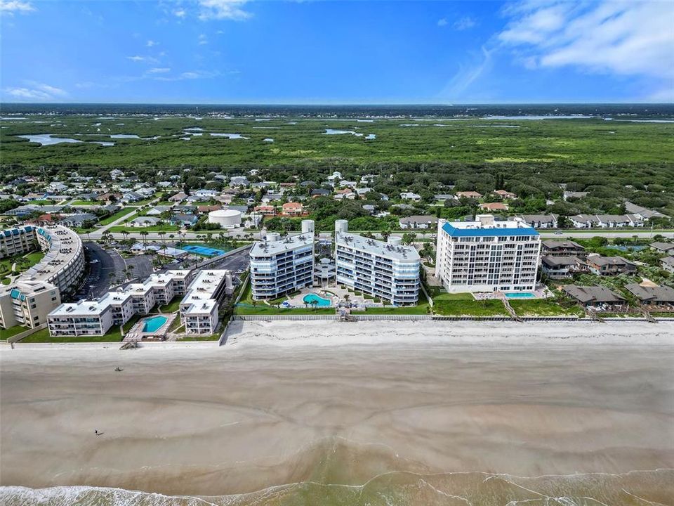 合同活跃: $849,000 (2 贝兹, 2 浴室, 1601 平方英尺)