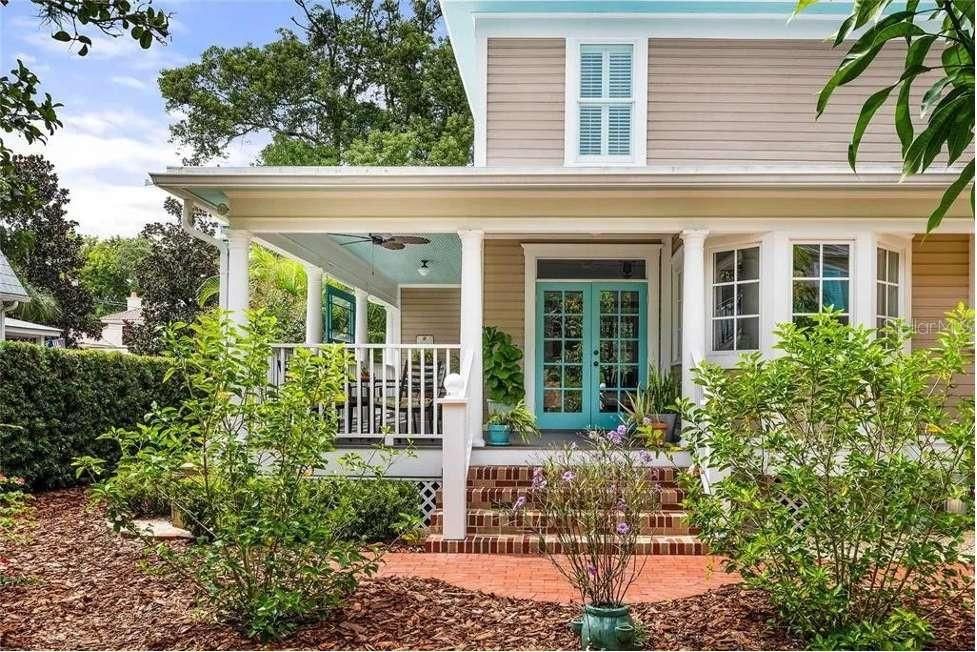 For Sale: $1,395,000 (4 beds, 3 baths, 3326 Square Feet)