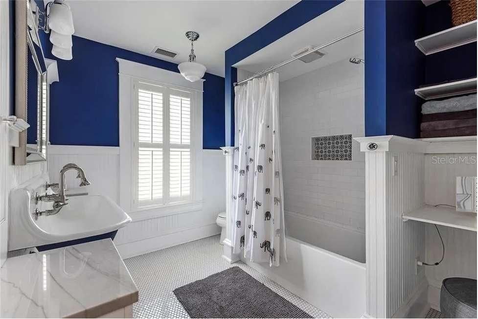 For Sale: $1,395,000 (4 beds, 3 baths, 3326 Square Feet)