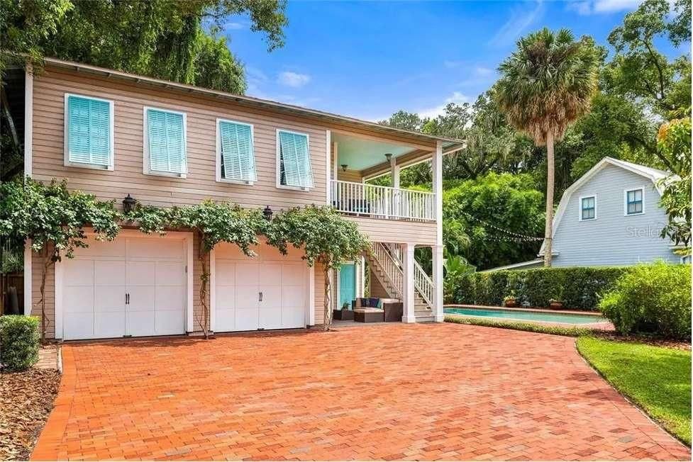 For Sale: $1,395,000 (4 beds, 3 baths, 3326 Square Feet)