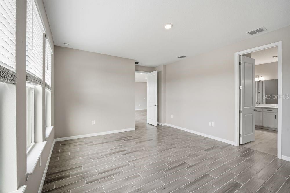 Active With Contract: $469,999 (4 beds, 3 baths, 2394 Square Feet)