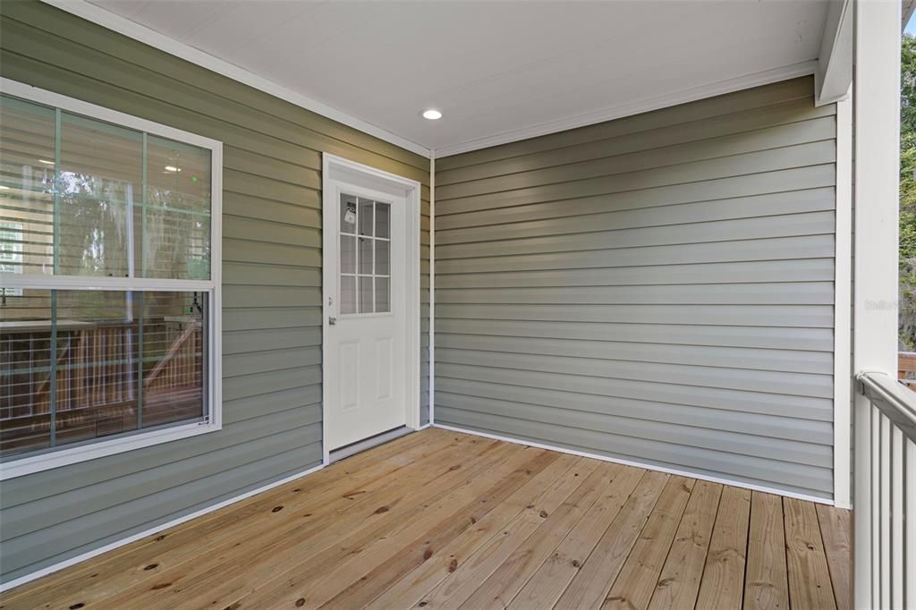 待售: $350,000 (4 贝兹, 2 浴室, 1919 平方英尺)