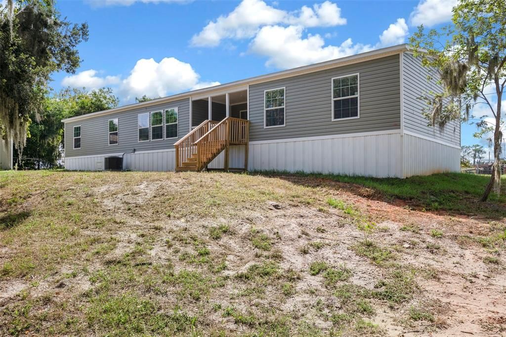 待售: $350,000 (4 贝兹, 2 浴室, 1919 平方英尺)