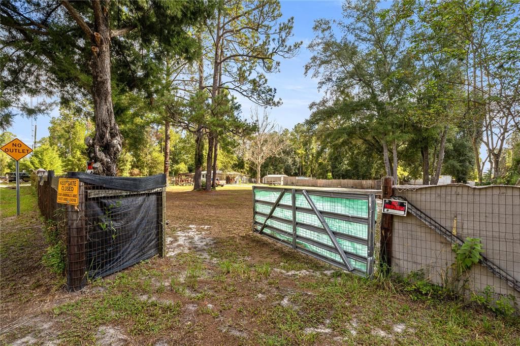 На продажу: $175,000 (3 спален, 2 ванн, 1040 Квадратных фут)