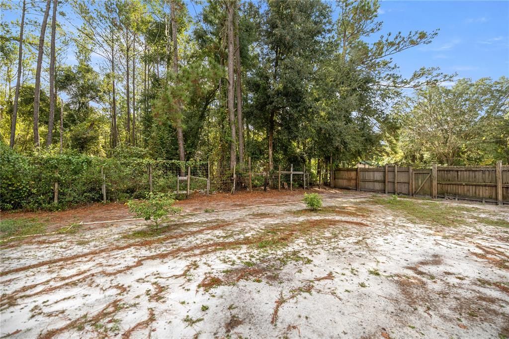 На продажу: $175,000 (3 спален, 2 ванн, 1040 Квадратных фут)