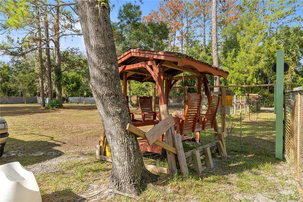 На продажу: $175,000 (3 спален, 2 ванн, 1040 Квадратных фут)