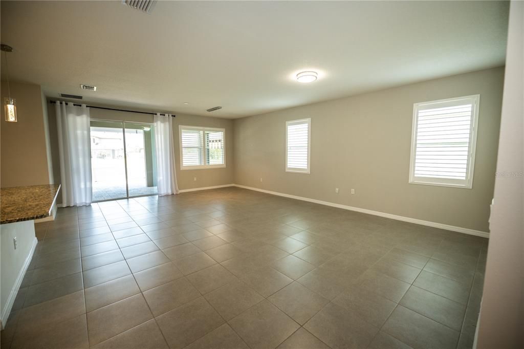 出租: $2,750 (3 贝兹, 2 浴室, 1856 平方英尺)