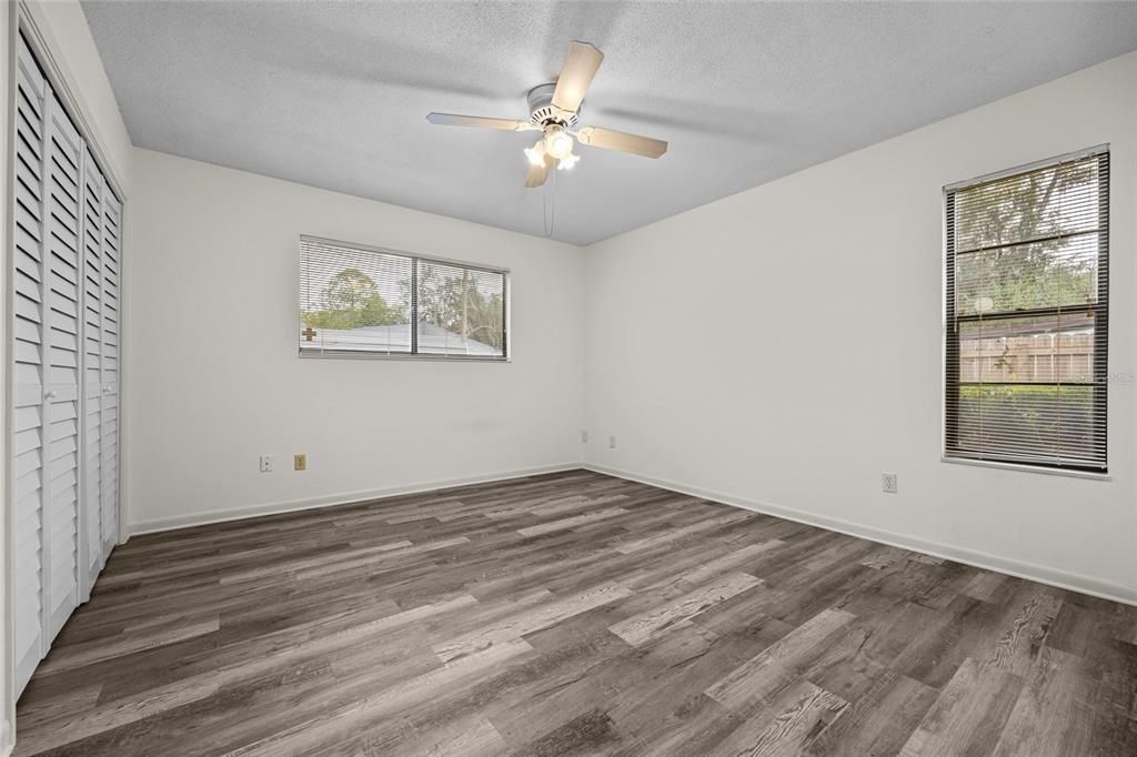 Active With Contract: $370,000 (3 beds, 2 baths, 1708 Square Feet)