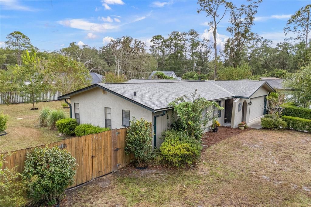 Active With Contract: $370,000 (3 beds, 2 baths, 1708 Square Feet)