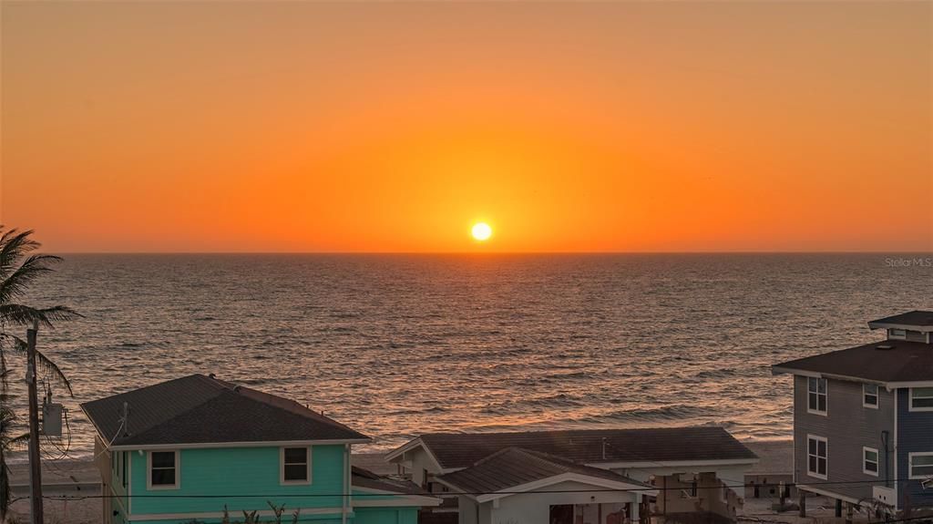 En Venta: $2,399,999 (6 camas, 4 baños, 3753 Pies cuadrados)