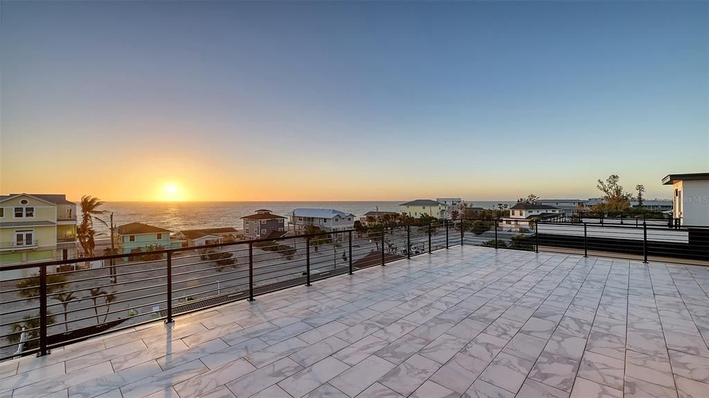 En Venta: $2,399,999 (6 camas, 4 baños, 3753 Pies cuadrados)