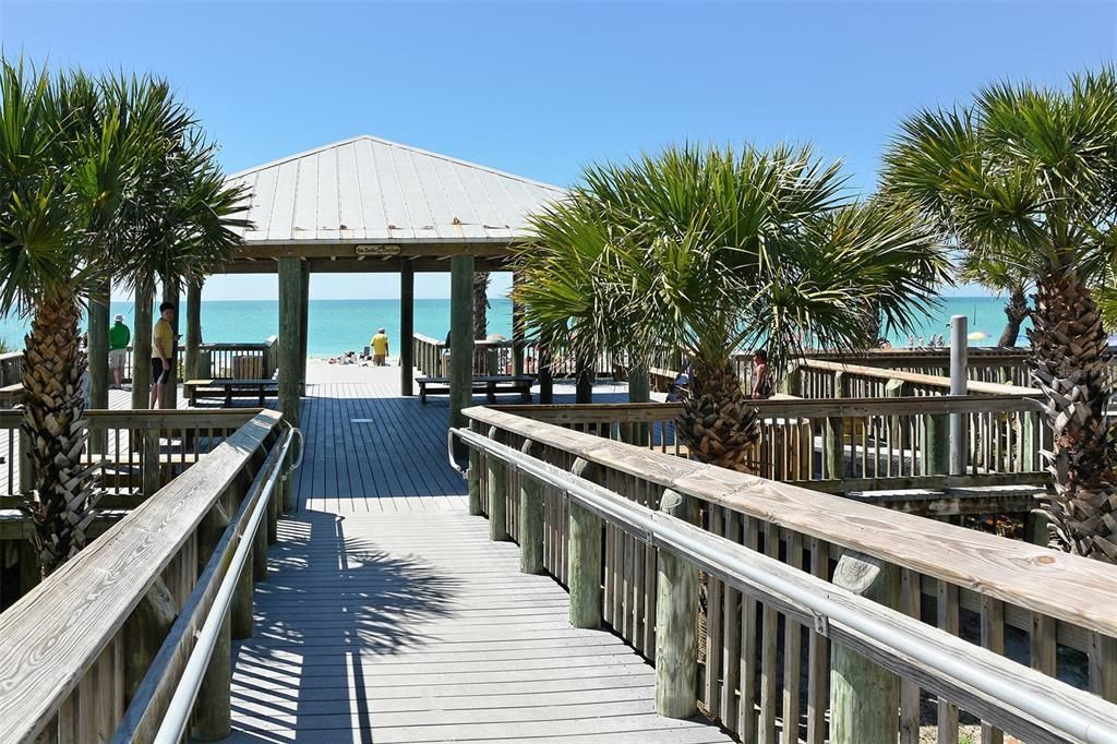 En Venta: $2,399,999 (6 camas, 4 baños, 3753 Pies cuadrados)