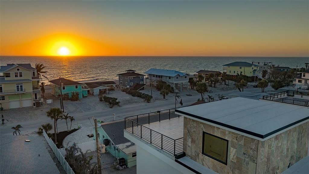 En Venta: $2,399,999 (6 camas, 4 baños, 3753 Pies cuadrados)