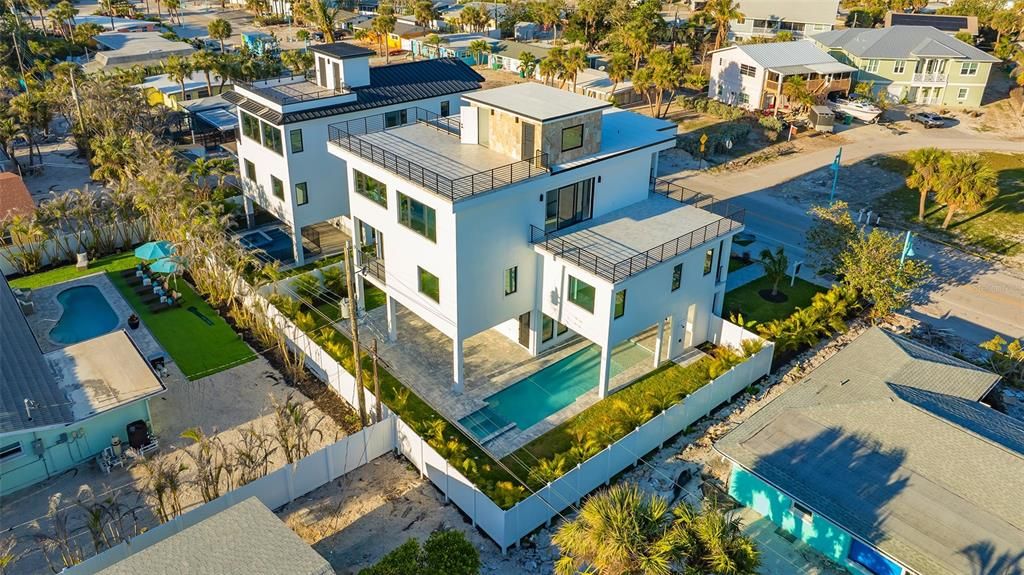 En Venta: $2,399,999 (6 camas, 4 baños, 3753 Pies cuadrados)