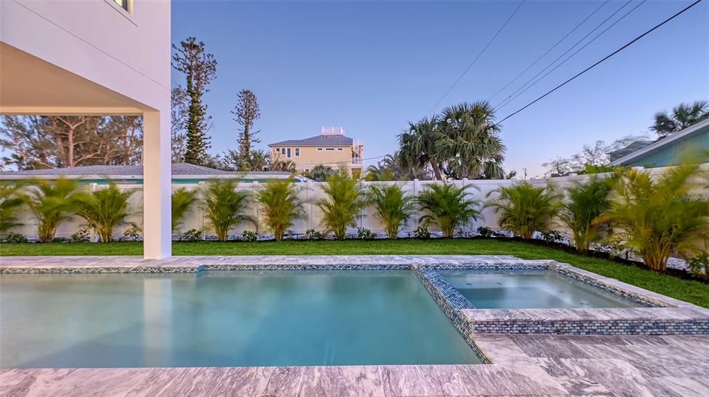 En Venta: $2,399,999 (6 camas, 4 baños, 3753 Pies cuadrados)