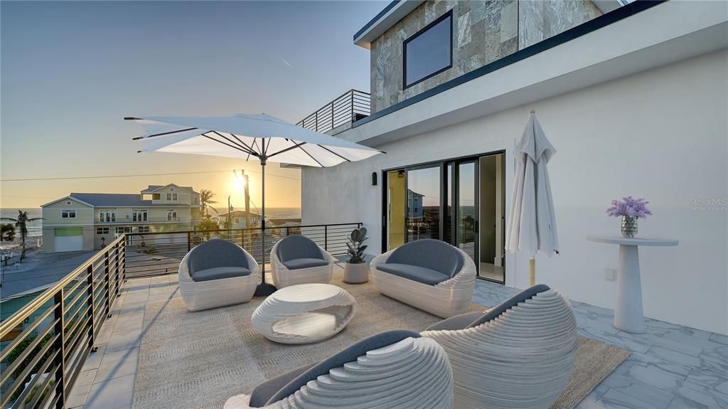 En Venta: $2,399,999 (6 camas, 4 baños, 3753 Pies cuadrados)