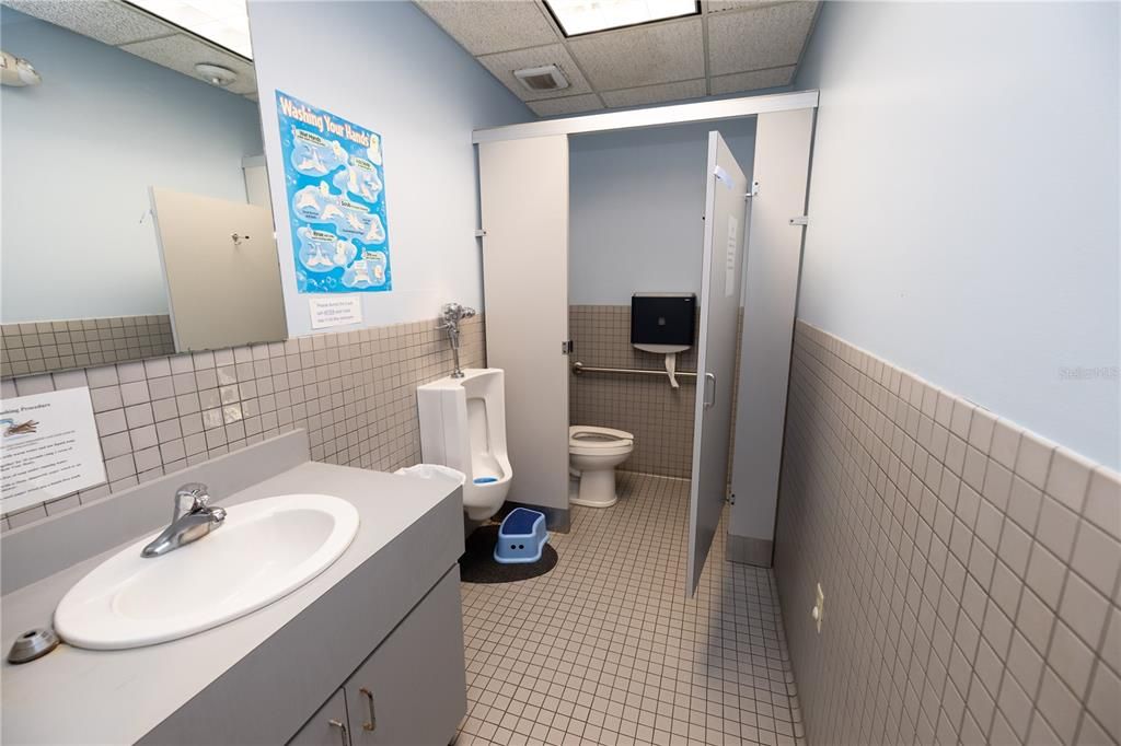 For Sale: $3,000,000 (0 beds, 0 baths, 7148 Square Feet)