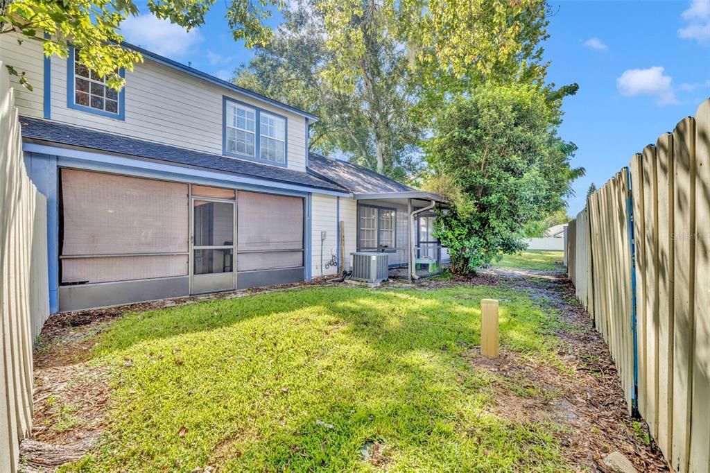 Active With Contract: $247,500 (2 beds, 2 baths, 1390 Square Feet)