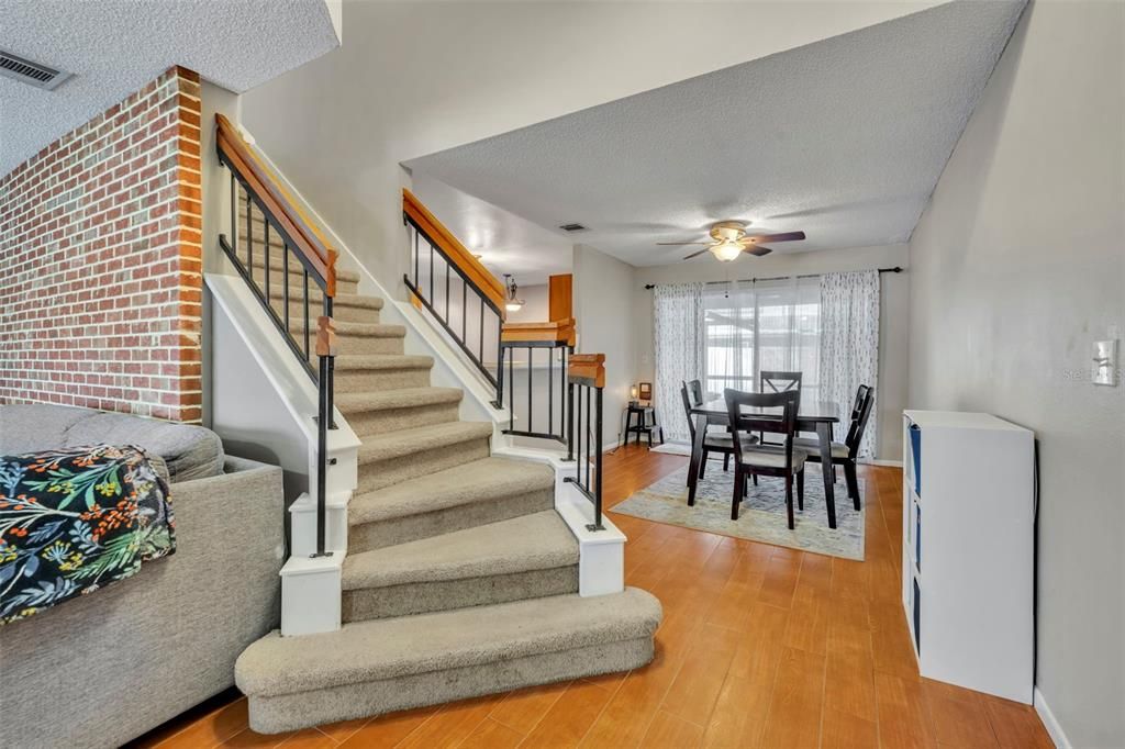 Active With Contract: $247,500 (2 beds, 2 baths, 1390 Square Feet)