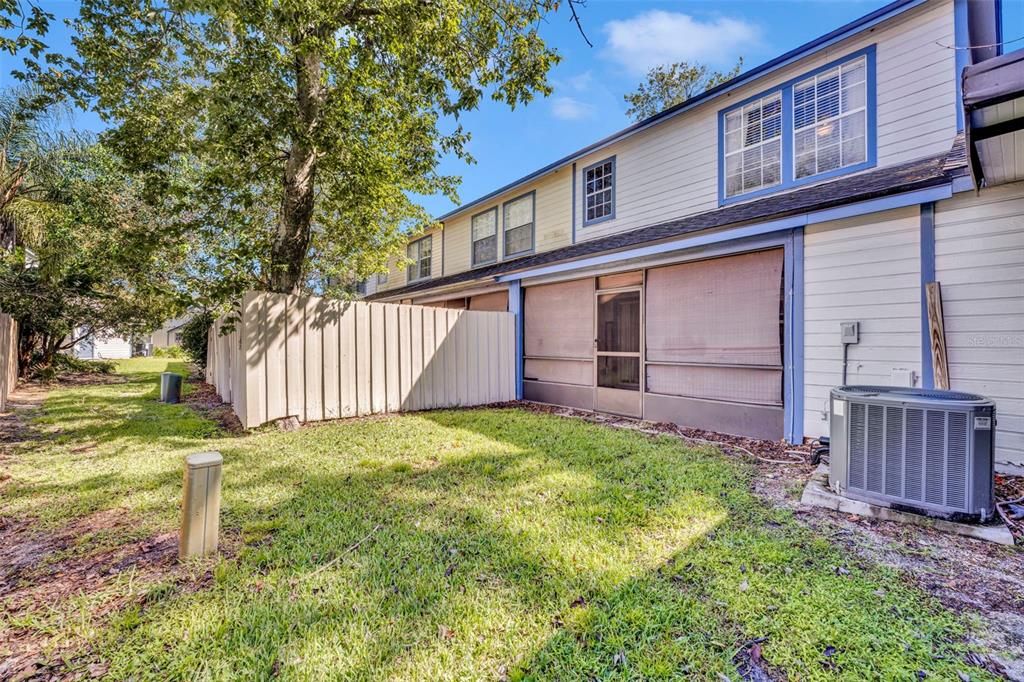 Active With Contract: $247,500 (2 beds, 2 baths, 1390 Square Feet)
