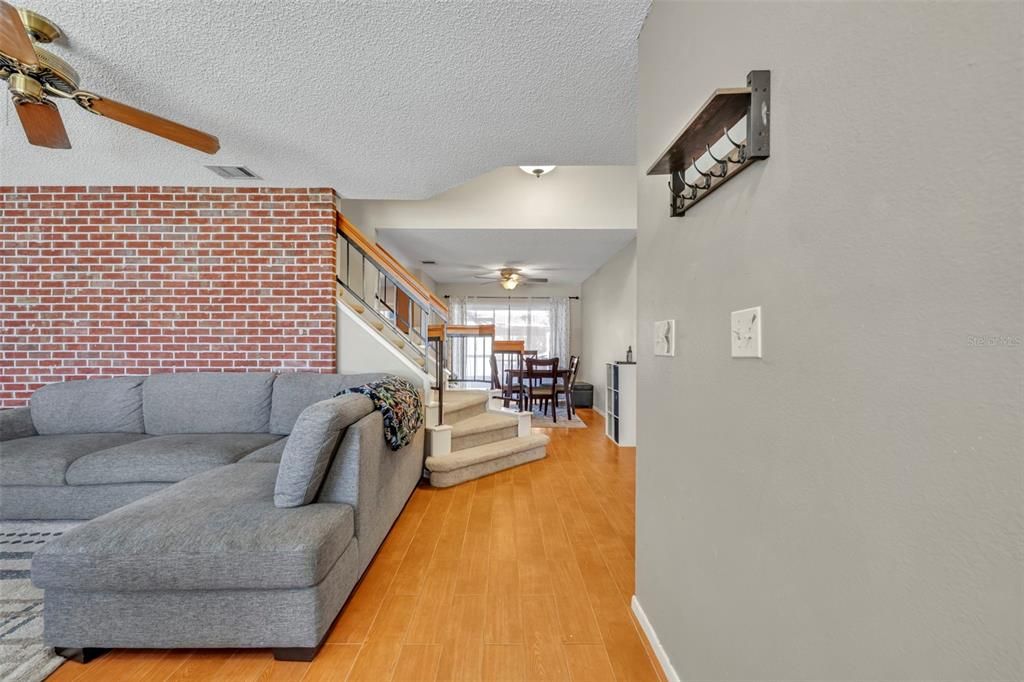 Active With Contract: $247,500 (2 beds, 2 baths, 1390 Square Feet)