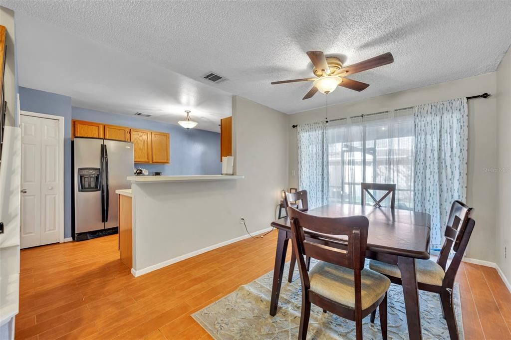 Active With Contract: $247,500 (2 beds, 2 baths, 1390 Square Feet)