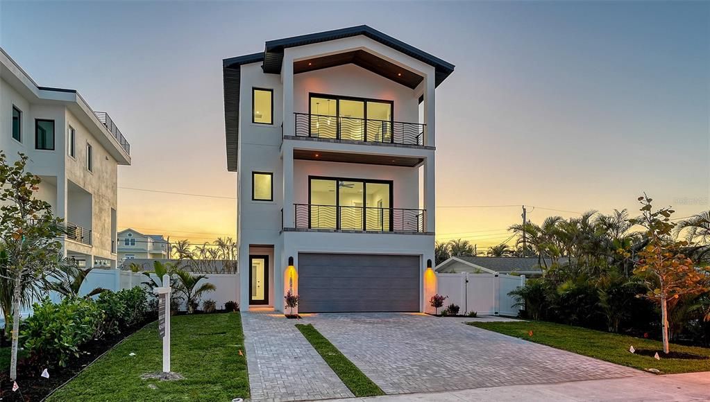 待售: $1,899,999 (3 贝兹, 2 浴室, 2665 平方英尺)