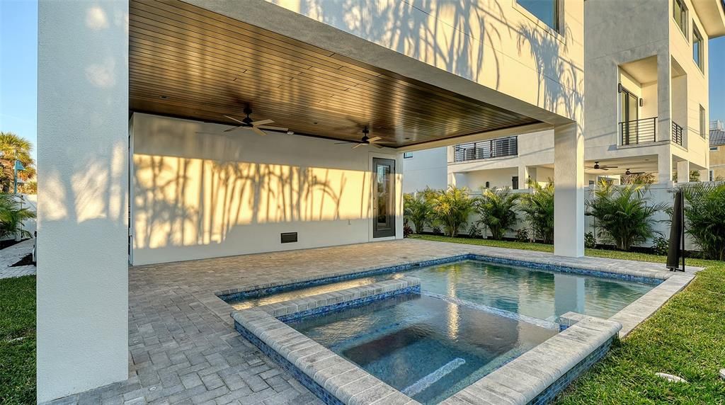 待售: $1,899,999 (3 贝兹, 2 浴室, 2665 平方英尺)