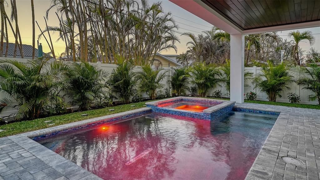 待售: $1,899,999 (3 贝兹, 2 浴室, 2665 平方英尺)