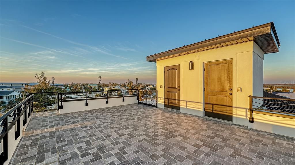 待售: $1,899,999 (3 贝兹, 2 浴室, 2665 平方英尺)