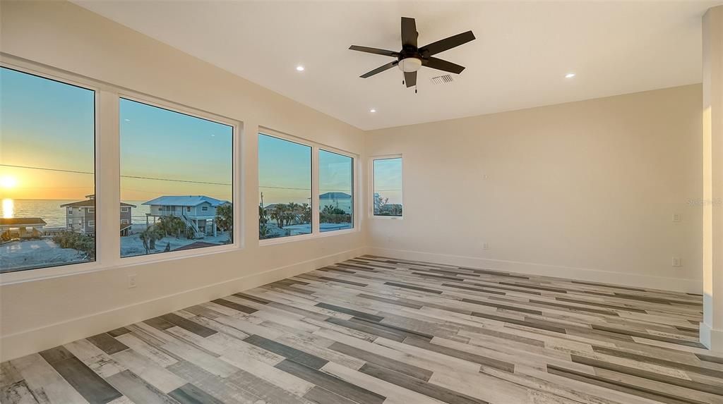 待售: $1,899,999 (3 贝兹, 2 浴室, 2665 平方英尺)