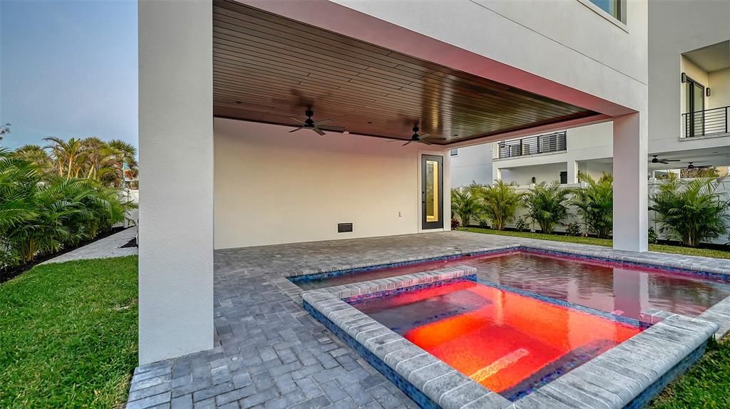 待售: $1,899,999 (3 贝兹, 2 浴室, 2665 平方英尺)